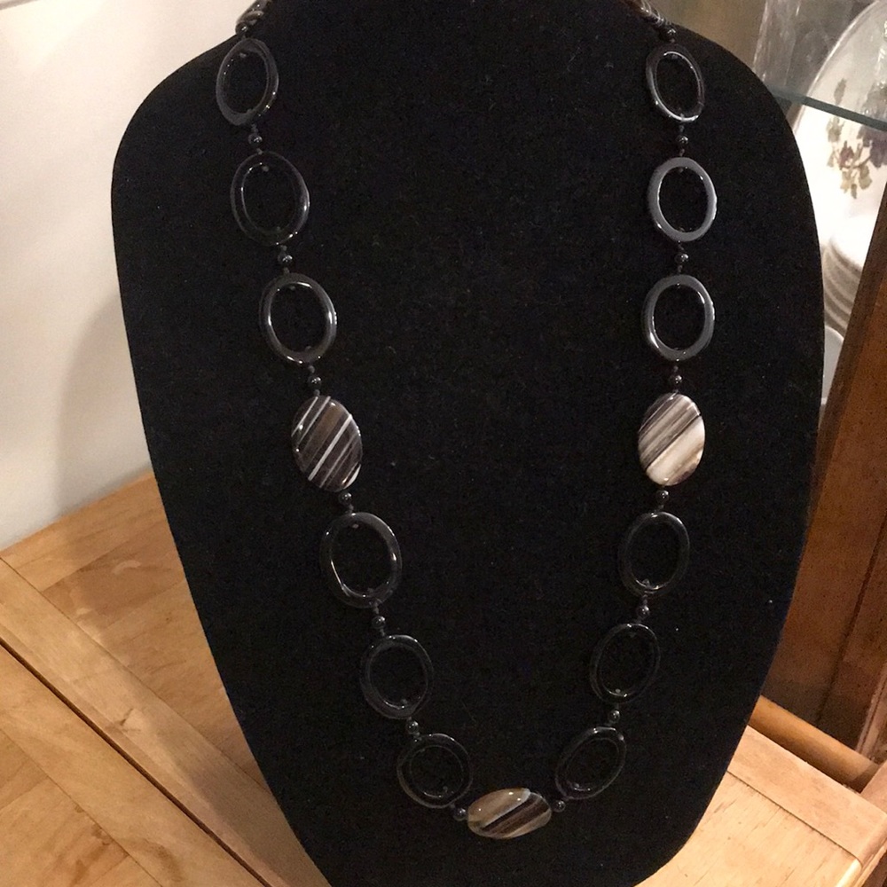 Oval long necklace